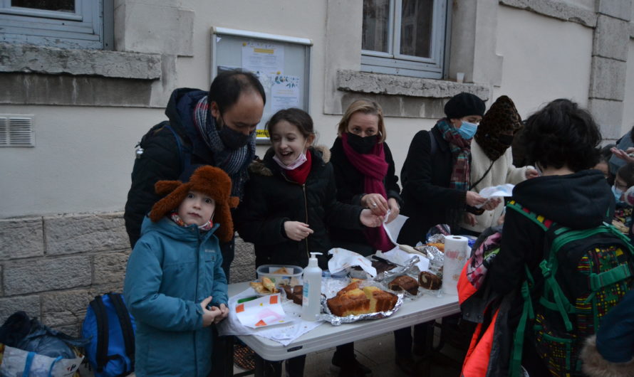 Le collectif Mazenod demande des hébergements pour deux familles à la rue