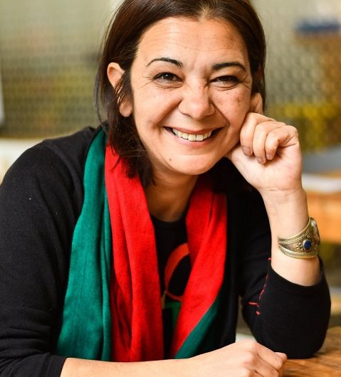 [Interview] Sadia Hessabi en aide aux réfugiés afghans : « Cela m’a rappelé ce que j’avais vécu »
