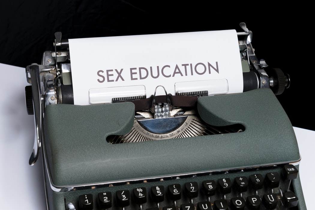 Education sexuelle en milieu scolaire : “Il faut qu’il y ait une prise de conscience collective.”