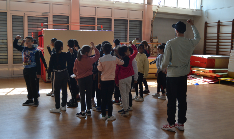 Les ambassadeurs JO Paris 2024 font danser l’école Paul Langevin contre le racisme