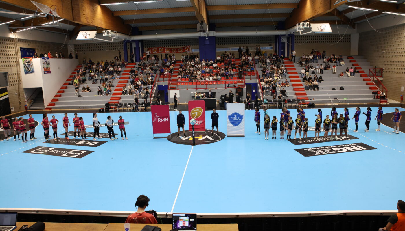 1/2 finale aller D2F à la salle des Gratte-Ciels opposant AsulVV a Rennes Saint-Grégoire